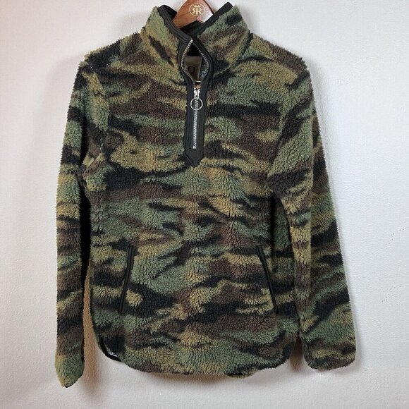 Fuda Women’s Green Camo Sherpa Size M Long Sleeve 1/4 Zip Fuzzy Jacket - Picture 1 of 9